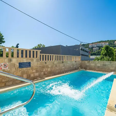 Appartamento Aura - Comfort 6 With Shared Swimming Pool *