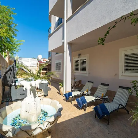 Aura - Comfort 6 With Shared Swimming Pool Daire