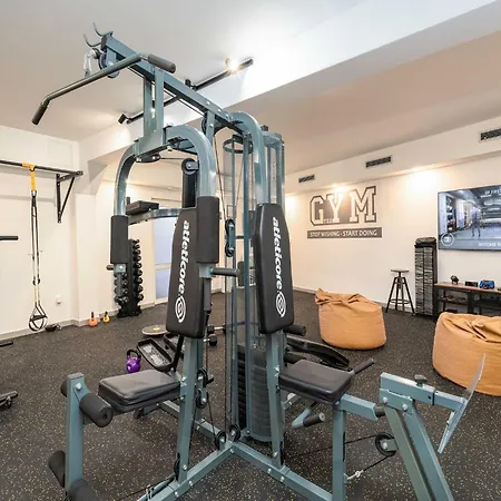 Aura - Comfort 6 With Shared Swimming Pool Apartment *