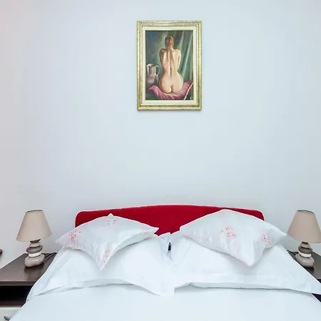 Apartment Aura - Comfort 6 With Shared Swimming Pool *